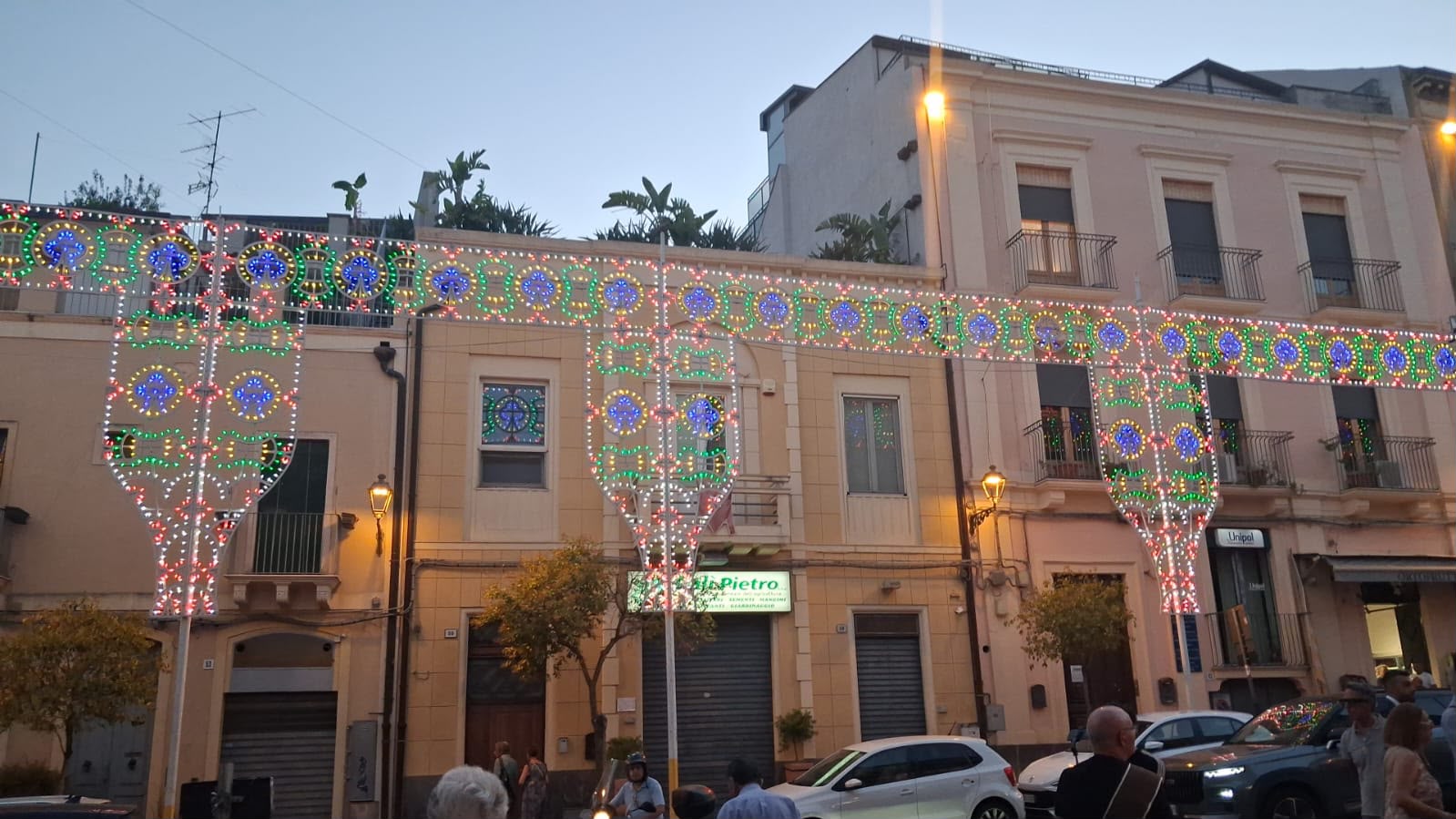 Illuminazione Carmine 1 Acireale, nuova illuminazione artistica al Carmine