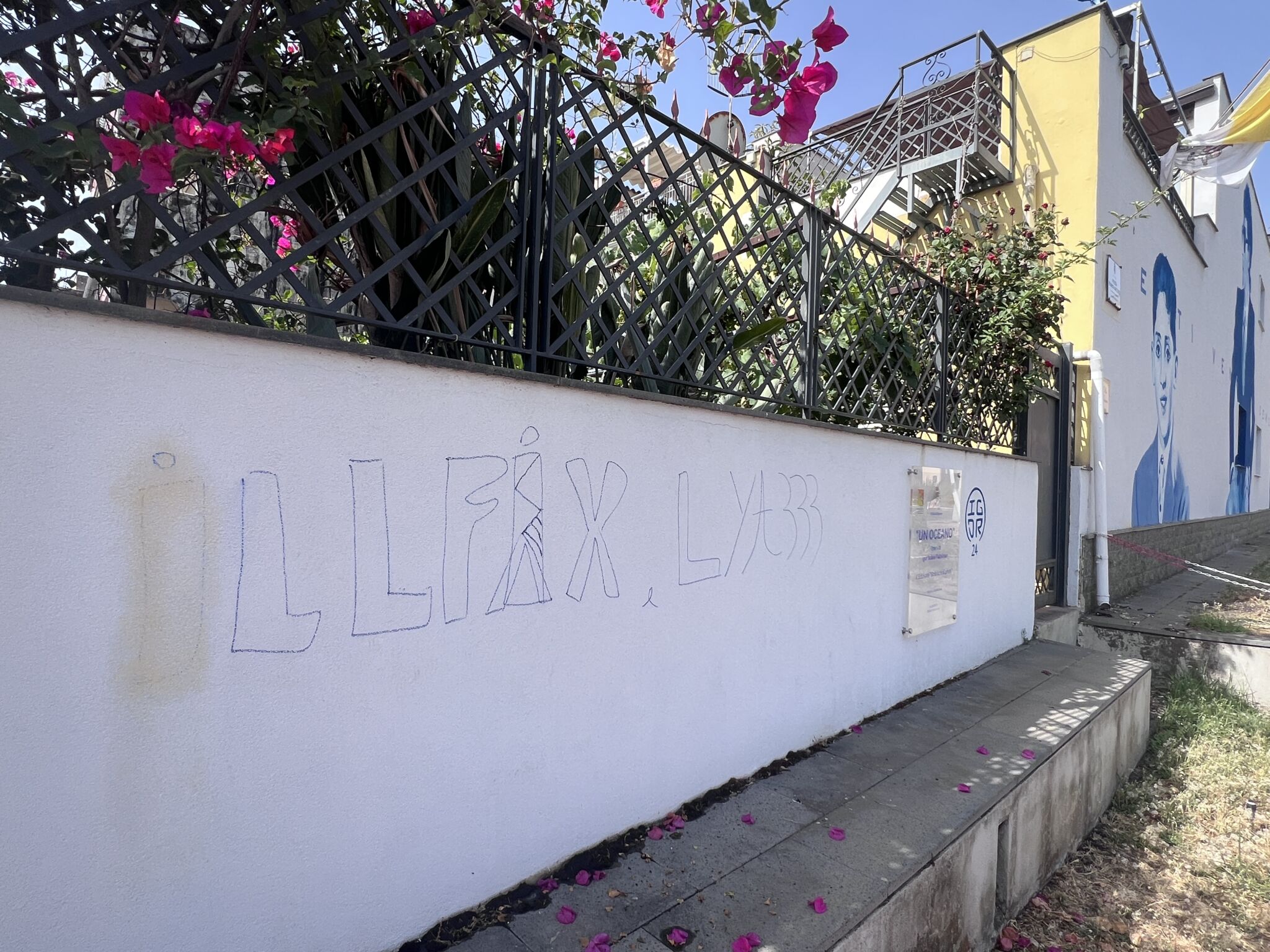 Imbrattamento murale Battiato Riposto, individuato l’imbrattatore sul murale di Battiato