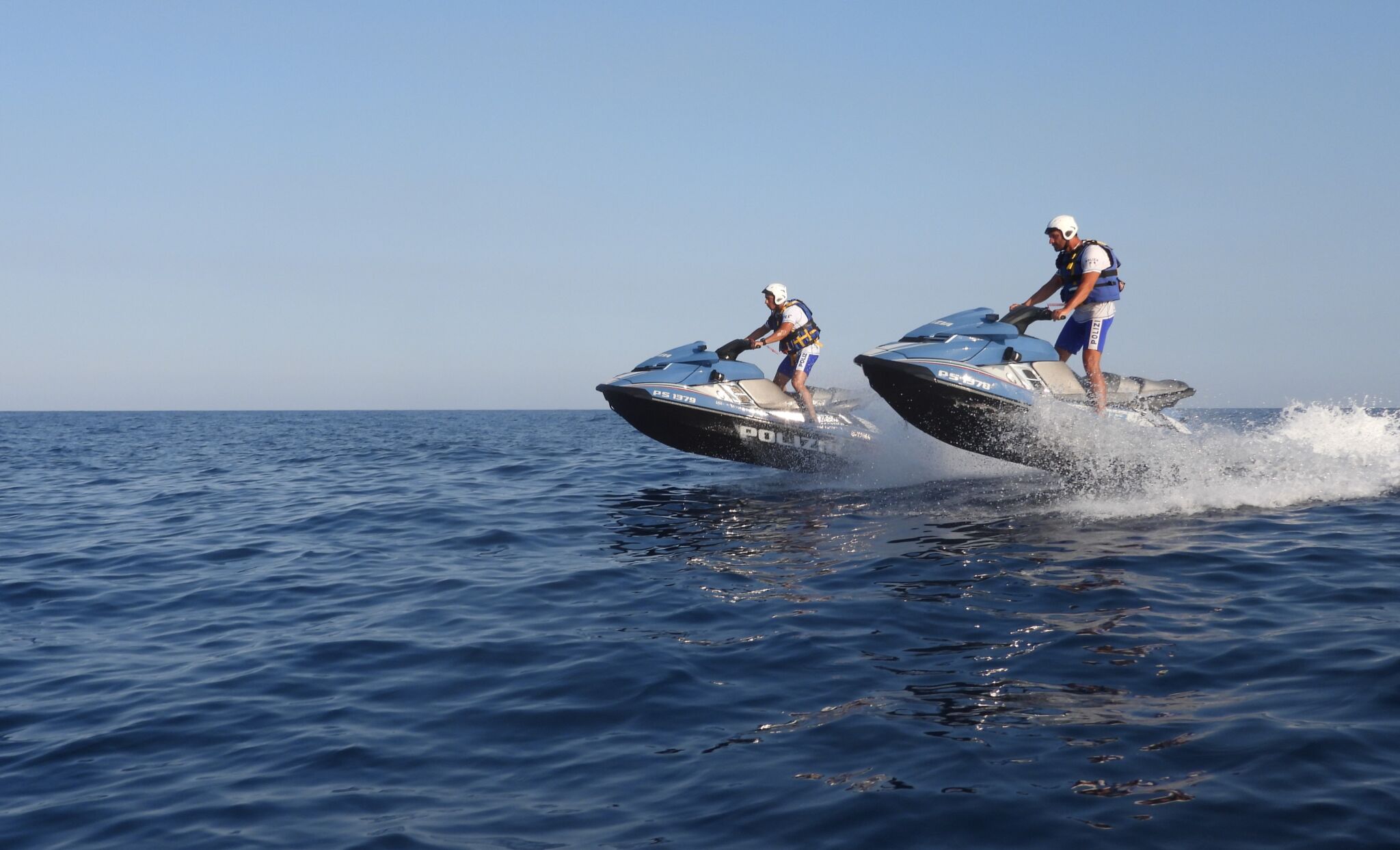 Esecitazione soccorso in mare della Polizia ad Acitrezza