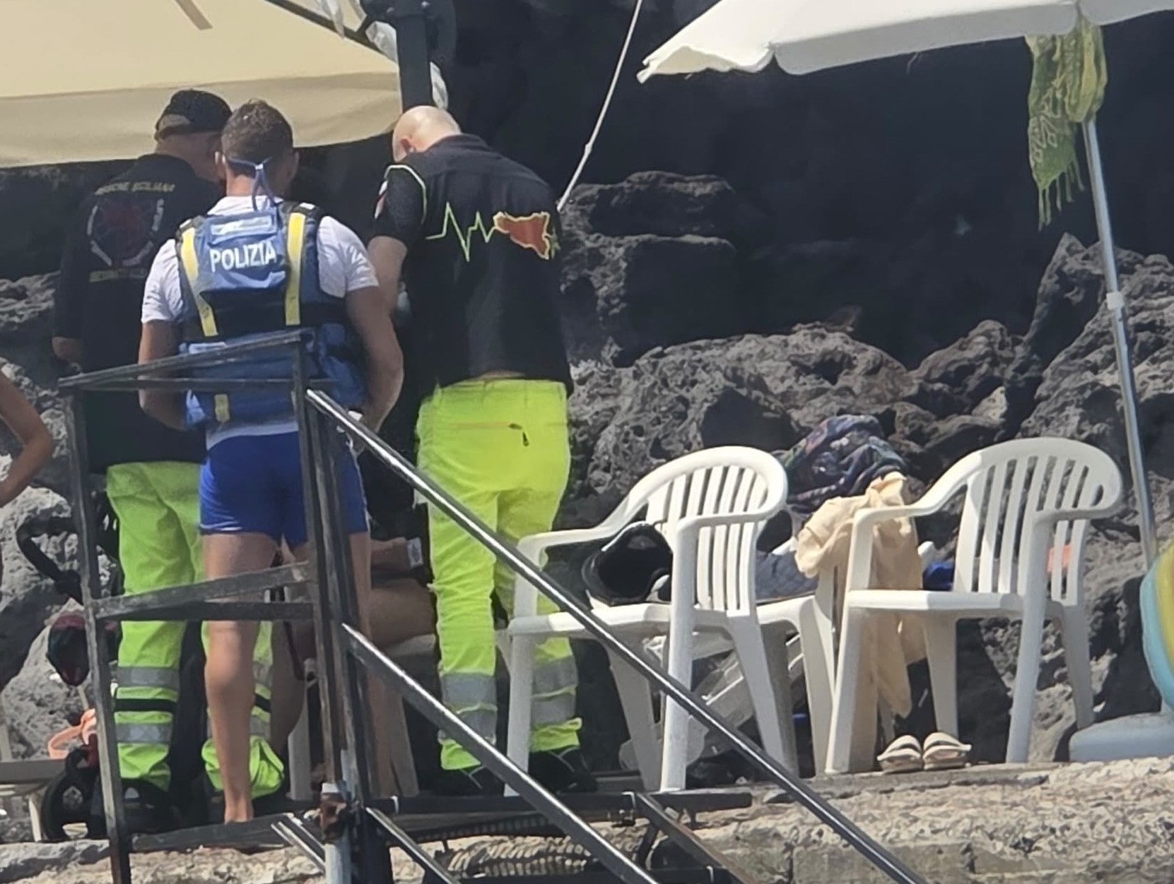 Turista trascinata dalla corrente, la Polizia la salva