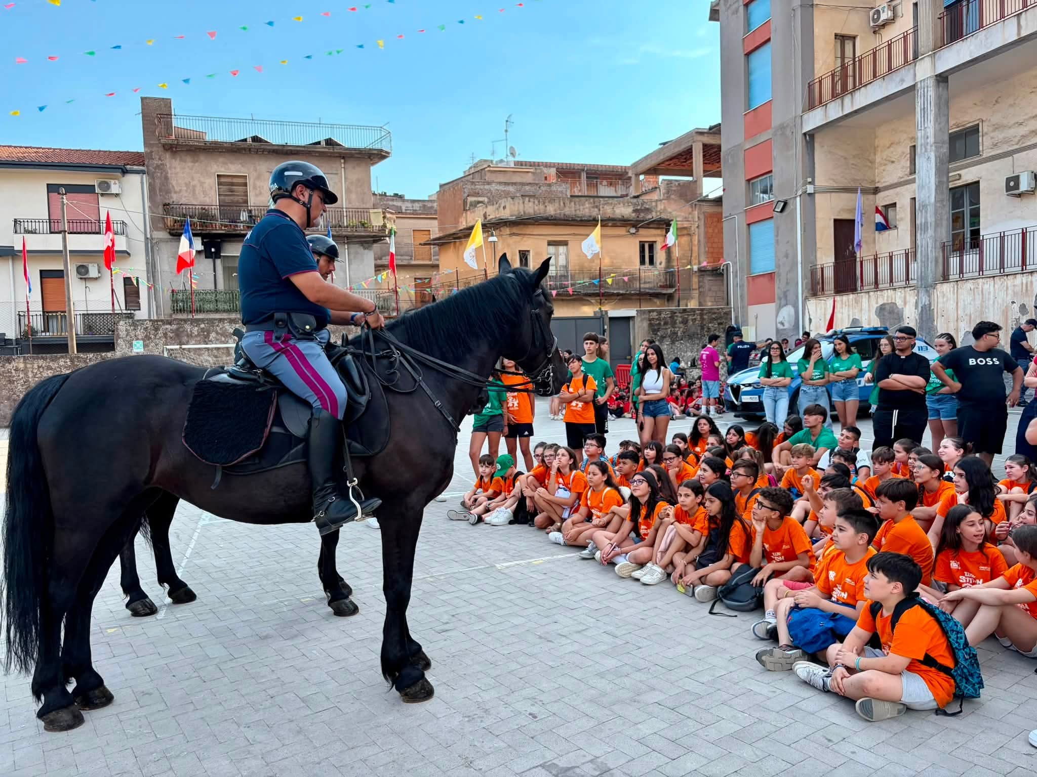 Polizia biancavilla 6 Biancavilla, la Polizia incontra 800 giovani dell’oratorio