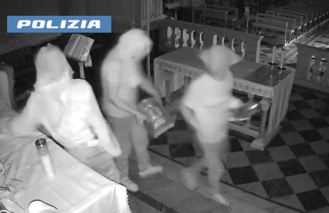 RUBANO ATTREZZI DA LAVORO E OGGETTI SACRI IN UNA CHIESA IN RESTAURO COPPIA DI LADRI ARRESTATA IN FLAGRANZA DALLA POLIZIA DI STATO Furto in chiesa a San Cristoforo: arrestata una coppia