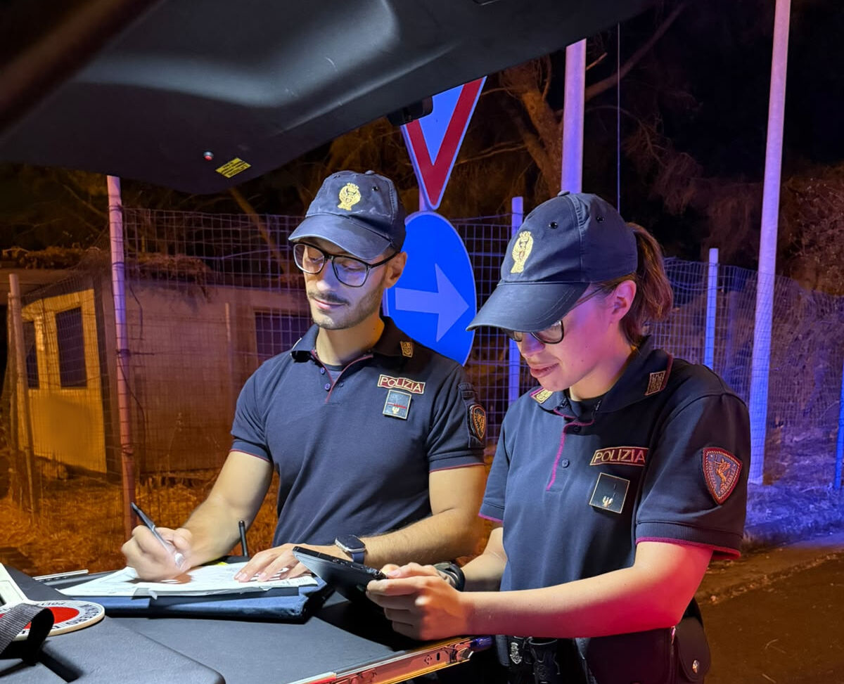 Fuga sulla Tangenziale con un’auto rubata: tre poliziotti feriti