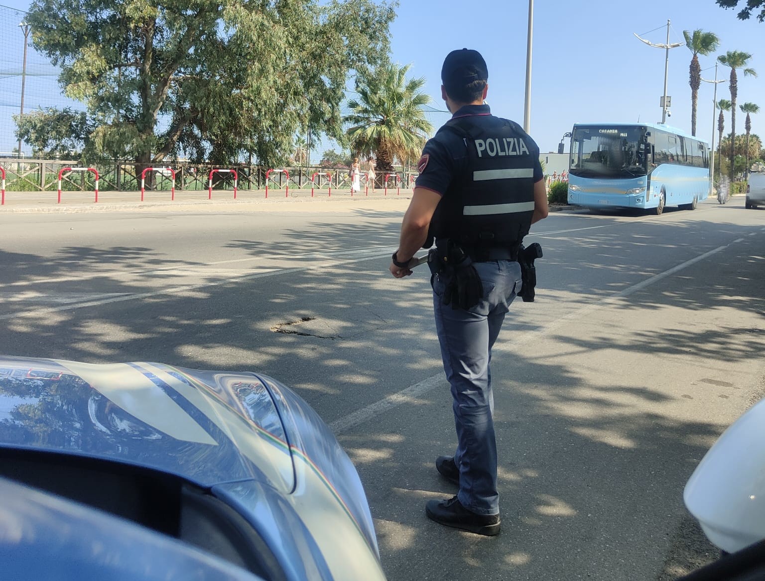 Ubriaco alla guida con cocaina a bordo