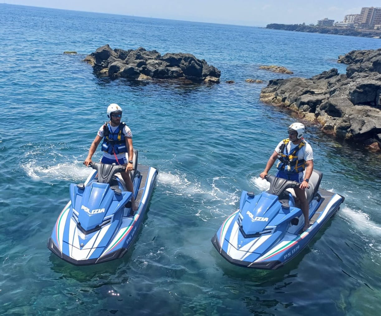 controlli in mare polizia Controlli in mare, sanzioni per 8.500 euro