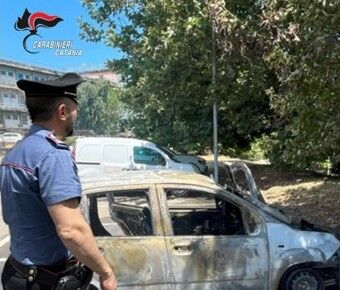 incendi dolosi giarre Giarre, due incendi dolosi tra l’ospedale e la A18: arrestato 48enne