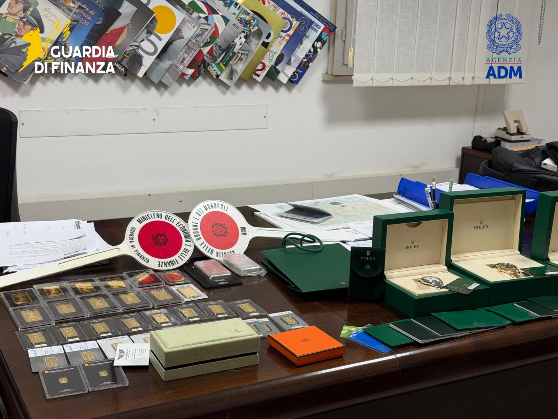 lingotti di oro sequestrati Sequestrati lingotti di oro e gioielli in viaggio verso Malta