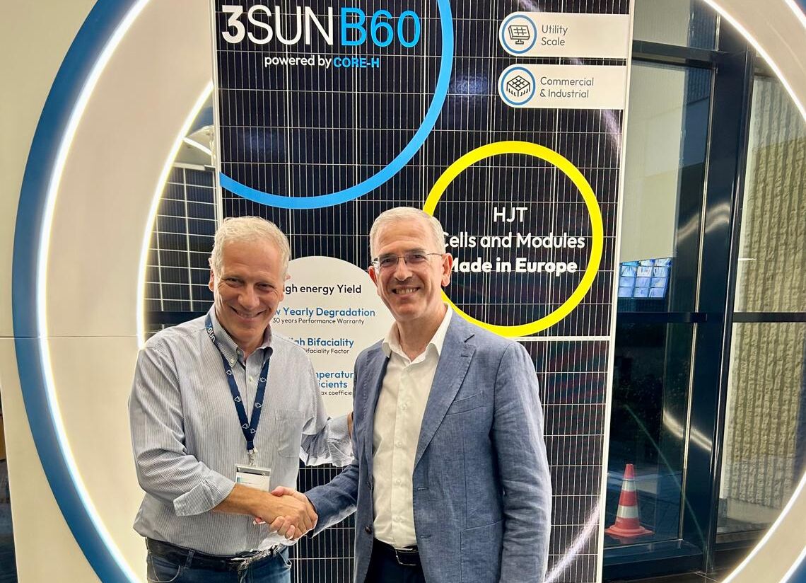 Marco falcone visita 3sun Falcone visita 3SUN: «Da Catania la sfida del fotovoltaico»