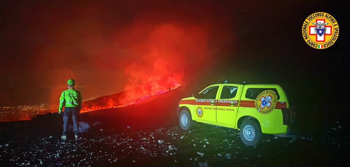 96ca0af9-a7ae-43f0-af42-256a97cc3641 Etna eruzione, allarme del Soccorso alpino per turisti notturni