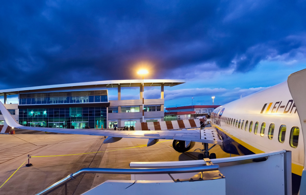 Aeroporto di Comiso Cenere dell’Etna, stop ai voli anche a Comiso fino alle 16
