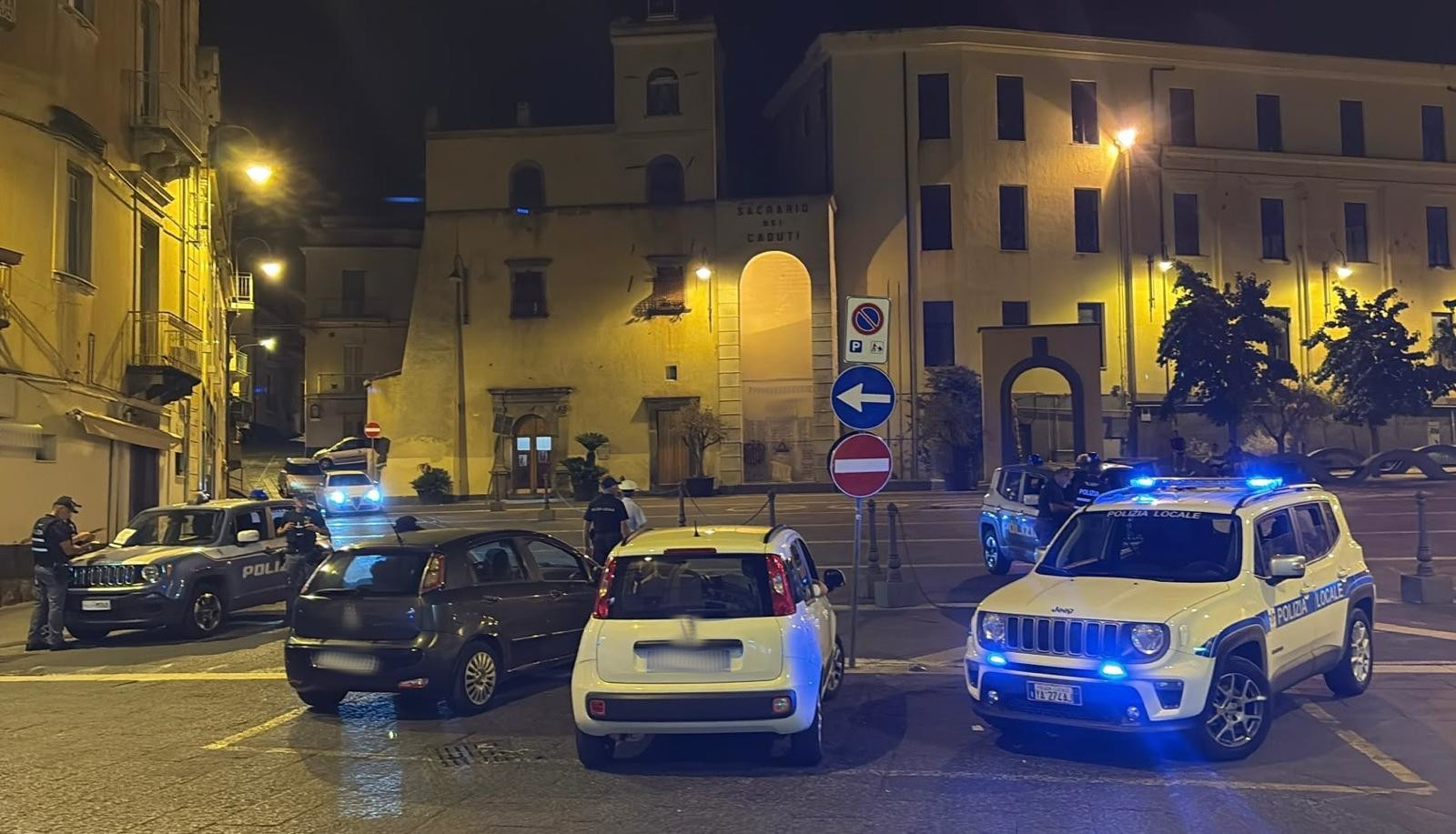 Bronte, controlli straordinari della Polizia: 141 persone identificate