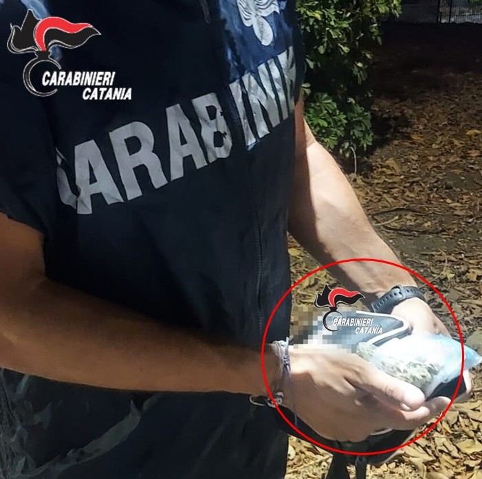 Carabinieri san giovanni Galermo San Giovanni Galermo, tenta di sfuggire ai Carabinieri