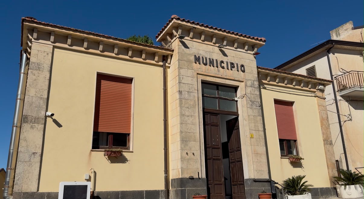 Castel di judica Castel di Iudica, sciolto il Consiglio comunale