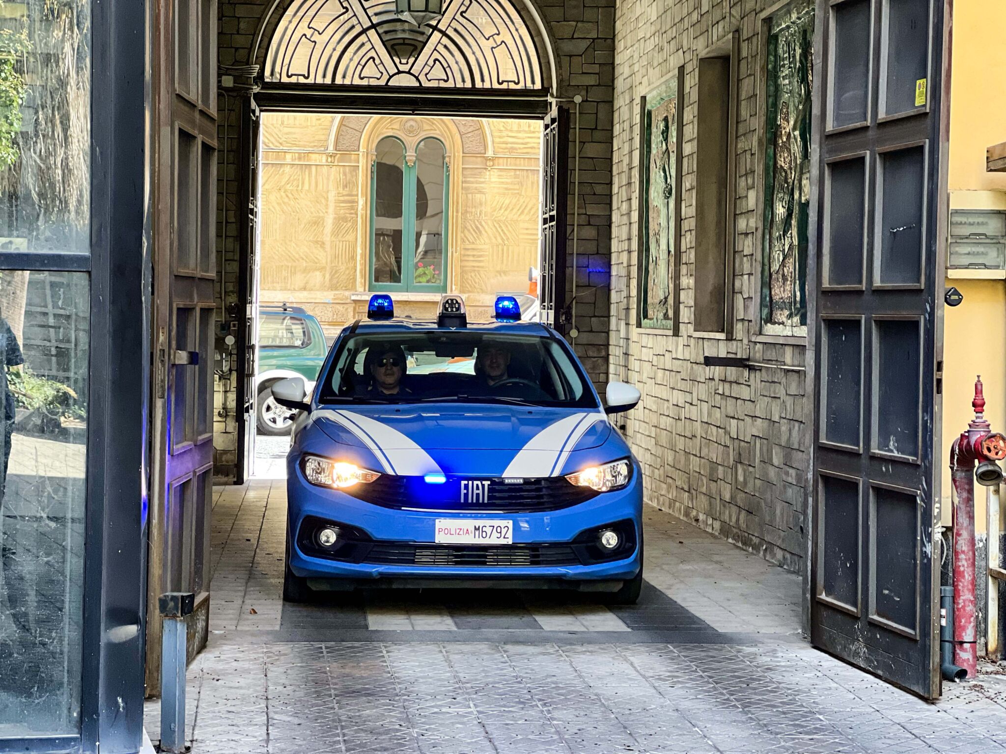 Furto in un bar-tabacchi ad Acireale, identificato 32enne