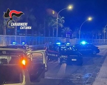 Foto Aci Castello (CT) Aci Castello, controlli sulla movida: due denunce e dieci sanzioni