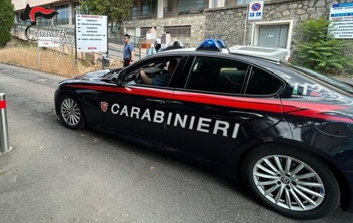 Foto Paternò Ruba computer al Pronto Soccorso, denunciato 16enne