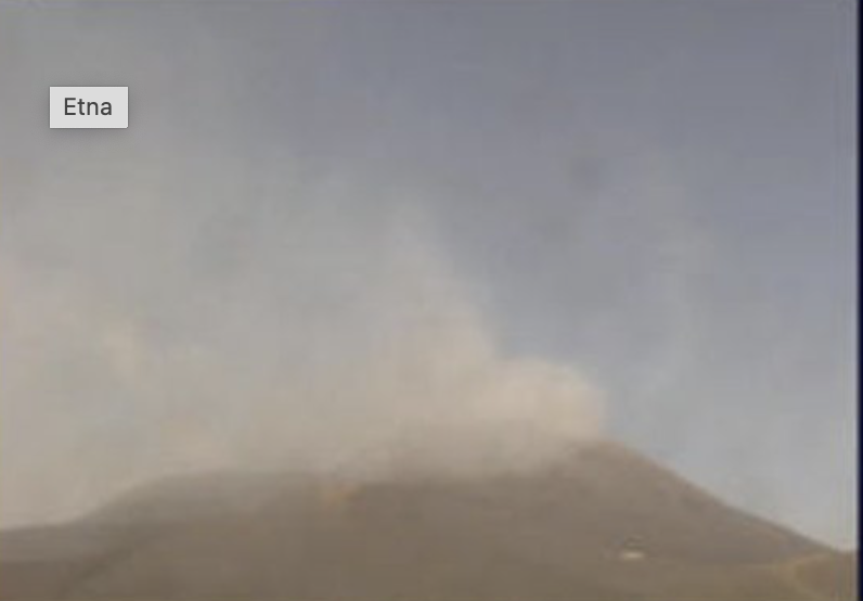 Nuova bocca eruttiva etna Etna, nuova bocca eruttiva nella Valle del Bove a quota 2090 metri