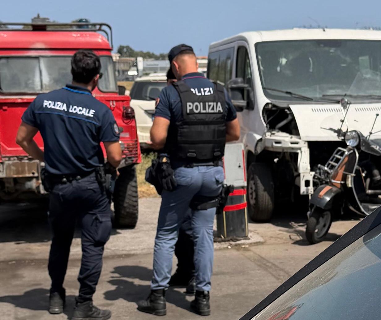 Parcheggio vicino all’aeroporto liberato da 40 auto, sanzioni per 30 mila euro