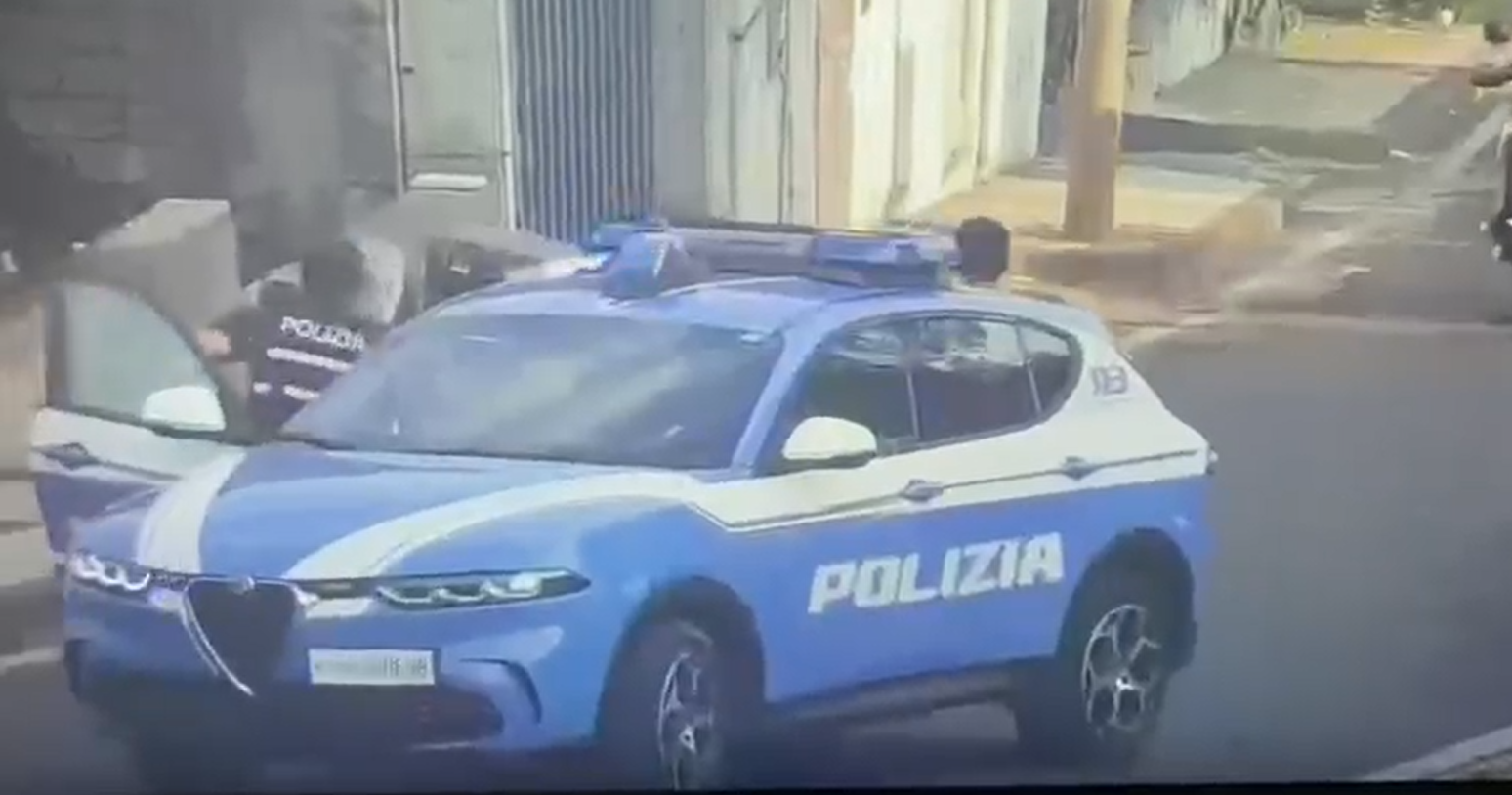 PRESUNTO LADRO DI MOTO INDIVIDUATO DAGLI AGENTI DELLA SQUADRA VOLANTI TRACCIANDO GLI SPOSTAMENTI CON IL GPS 17ENNE ARRESTATO DALLA POLIZIA DI STATO (1) Moto rubata rintracciata con il GPS, 17enne arrestato