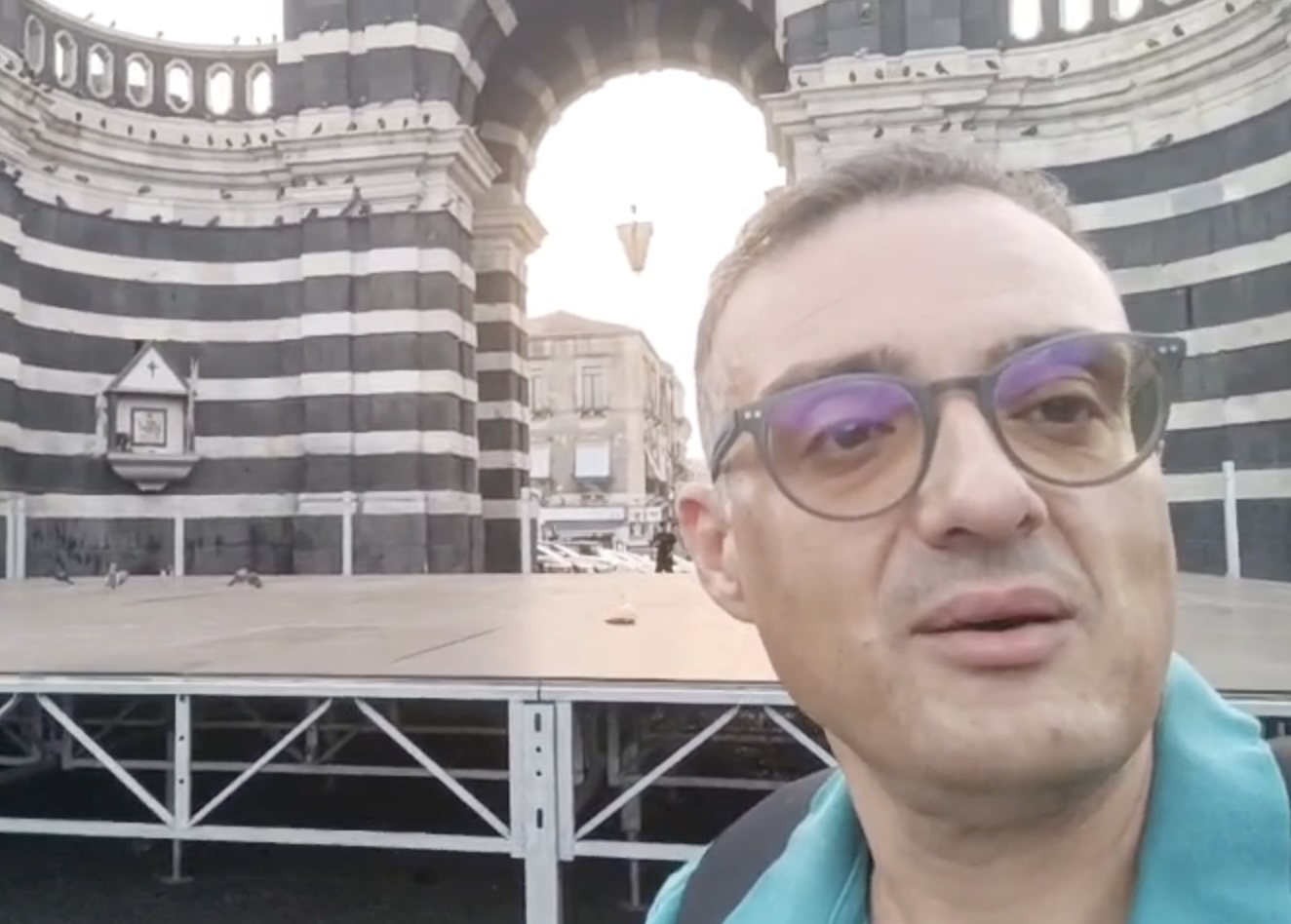 Piazza palestro appello bassini Piazza Palestro, Bassini ai cittadini: «Difendiamo il palco dai vandali»