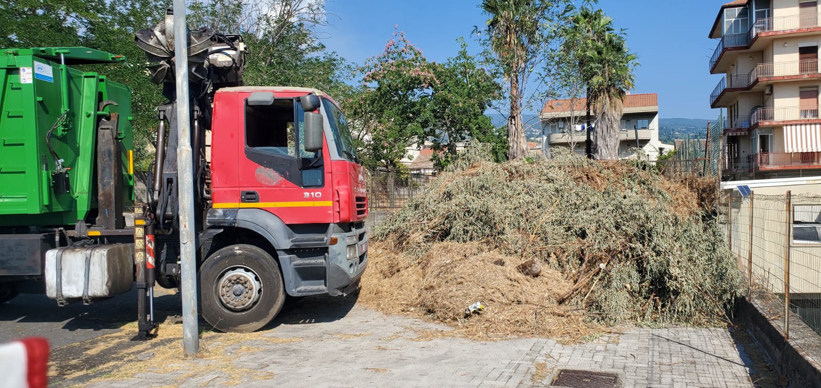 Rischio incendi giarre Rischio incendi Giarre, bonificate le aree verdi