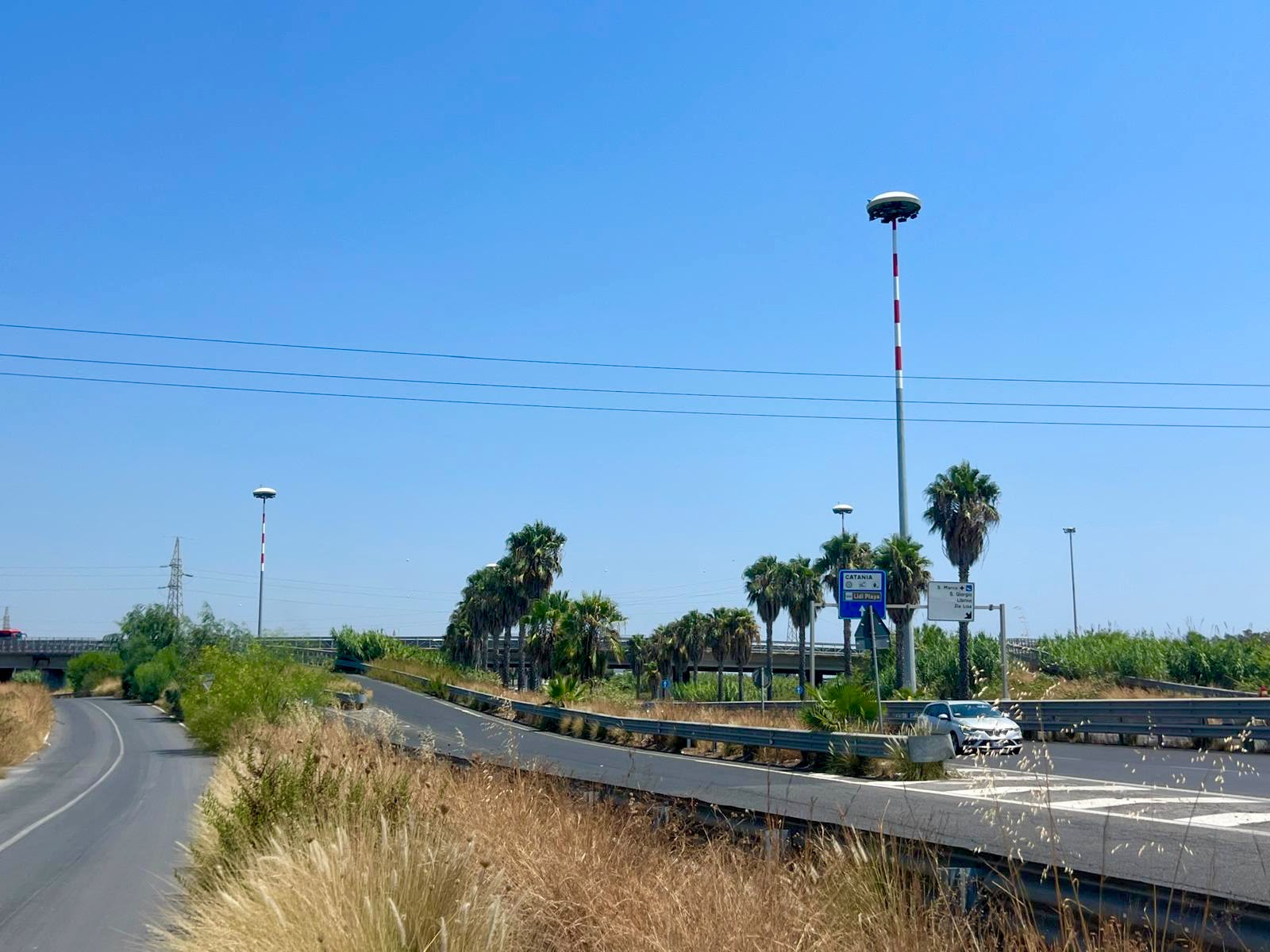 Viabilità, nuova illuminazione 2 Nuove torri faro sull’Asse dei Servizi verso aeroporto e Librino