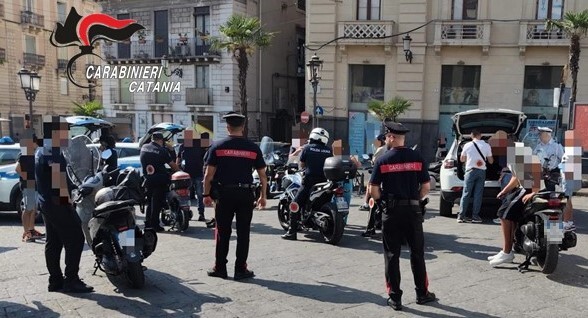 foto coordinato Catania con pol. municipale Controlli in centro: sequestrate 9 bici elettriche truccate