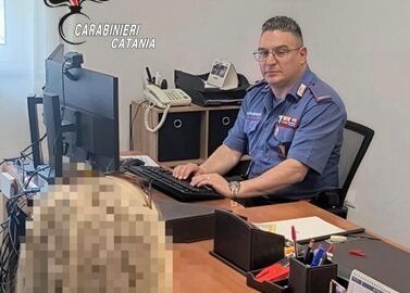Mascalucia, va dalla madre nonostante il divieto di avvicinamento