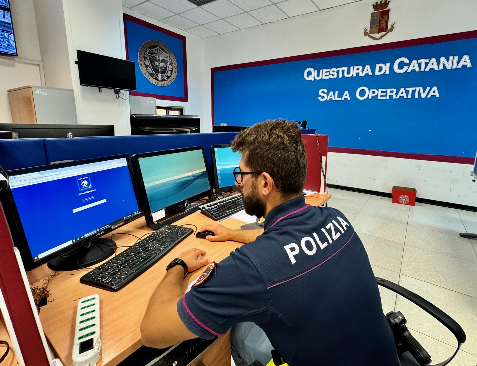 – COLPISCE LA MOGLIE CON UN PUGNO SUL NASO 31ENNE ARRESTATO DALLA POLIZIA DI STATO Catania, colpisce la moglie con un pugno in strada