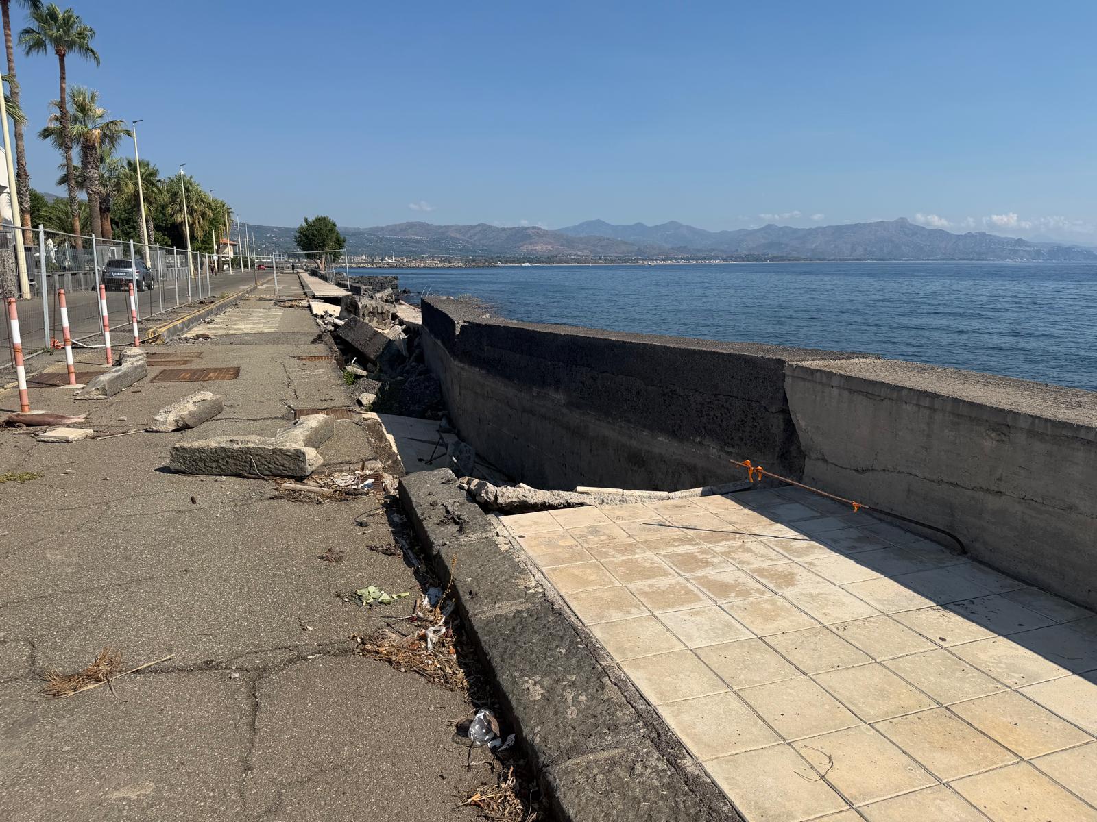 DANNI LUNGOMARE RIPOSTO 1 Danni ciclone, Primavera: «Risorse assegnate, Comune Riposto in ritardo»