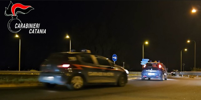 Foto Aci Acireale e Aci Catena, controlli dei Carabinieri