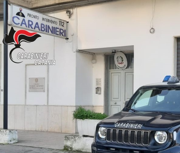 Foto Militello in Val di Catania (CT) Viola il divieto e va dall’ex compagna: arrestato 38enne a Militello