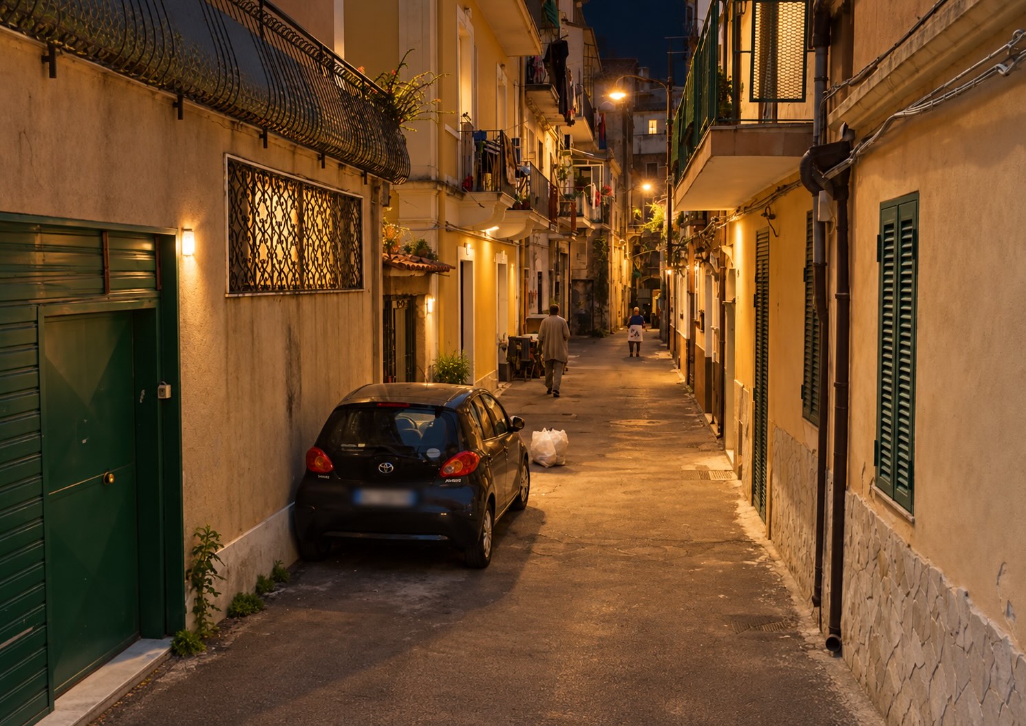 Catania, notte di spari a San Cristoforo: oltre 35 bossoli in via delle Mandre