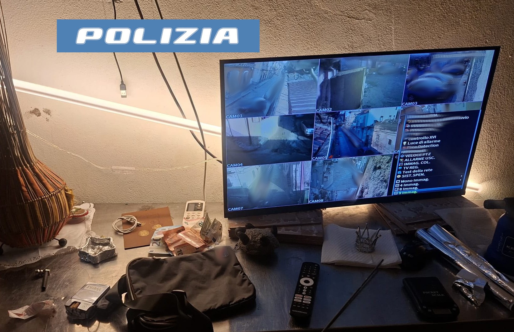 SGOMINATA PIAZZA DI SPACCIO A “SAN CRISTOFORO” GESTITA DA UNA COPPIA SPACCIATORI ARRESTATI DALLA POLIZIA DI STATO Cronaca, Catania, San Cristoforo, blitz antidroga: arrestata una coppia
