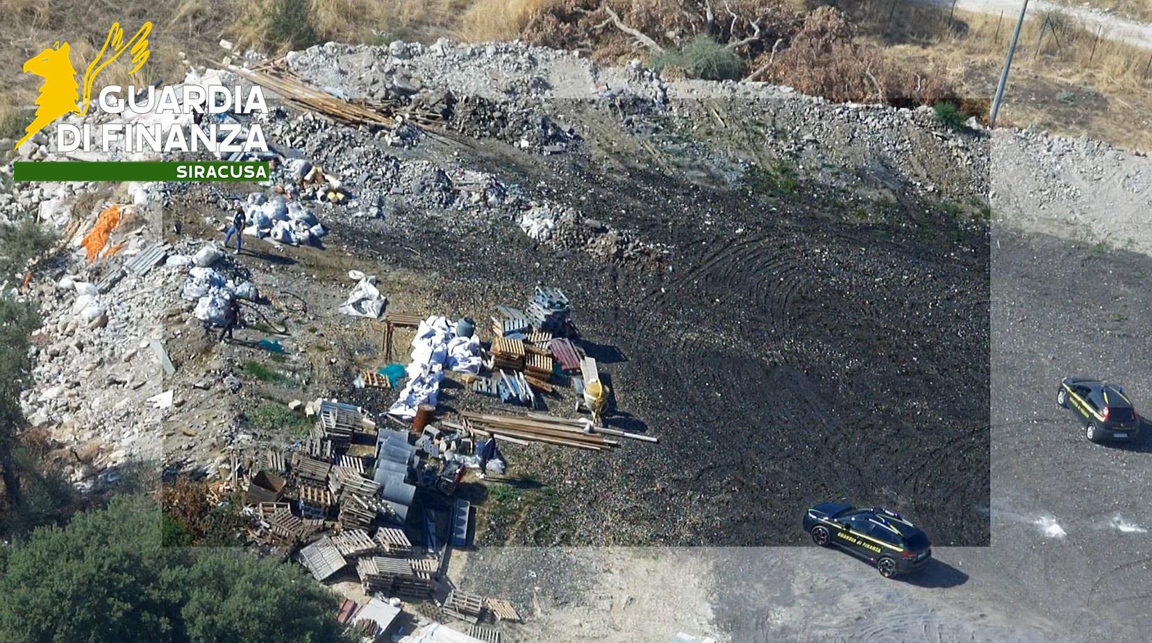 discarica abusiva francofonte Dislivello superfice con logo Francofonte, scoperta discarica abusiva di 6.500 metri quadrati