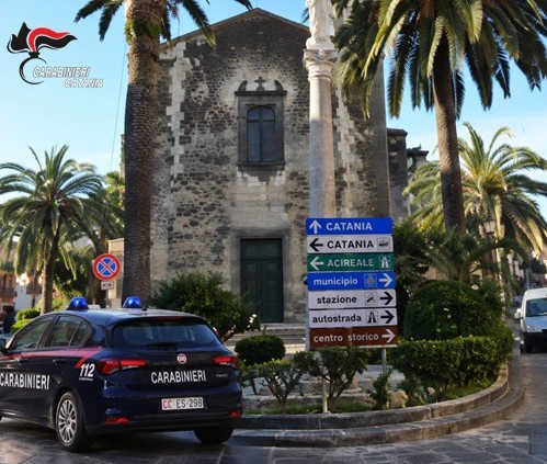 foto Calatabiano (CT) Aggredisce un 76enne con un coltello: arrestato 59enne a Calatabiano