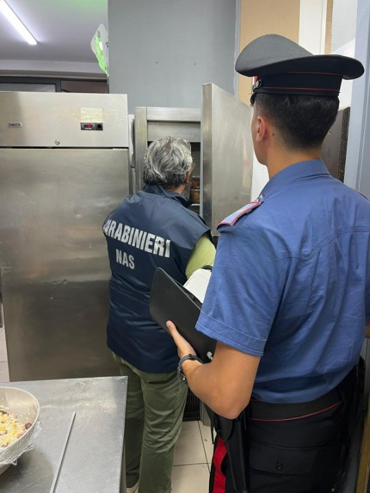 Piedimonte Etneo, controlli in macelleria Alimenti non tracciati: 15mila euro di multa Sequestrati formaggi e uova