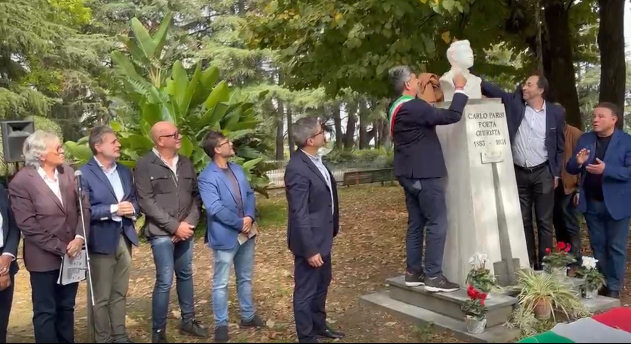25c66396-d934-47b2-a999-a8ccecf09789 Giarre, il busto di Carlo Parisi rinasce nel parco di Macchia