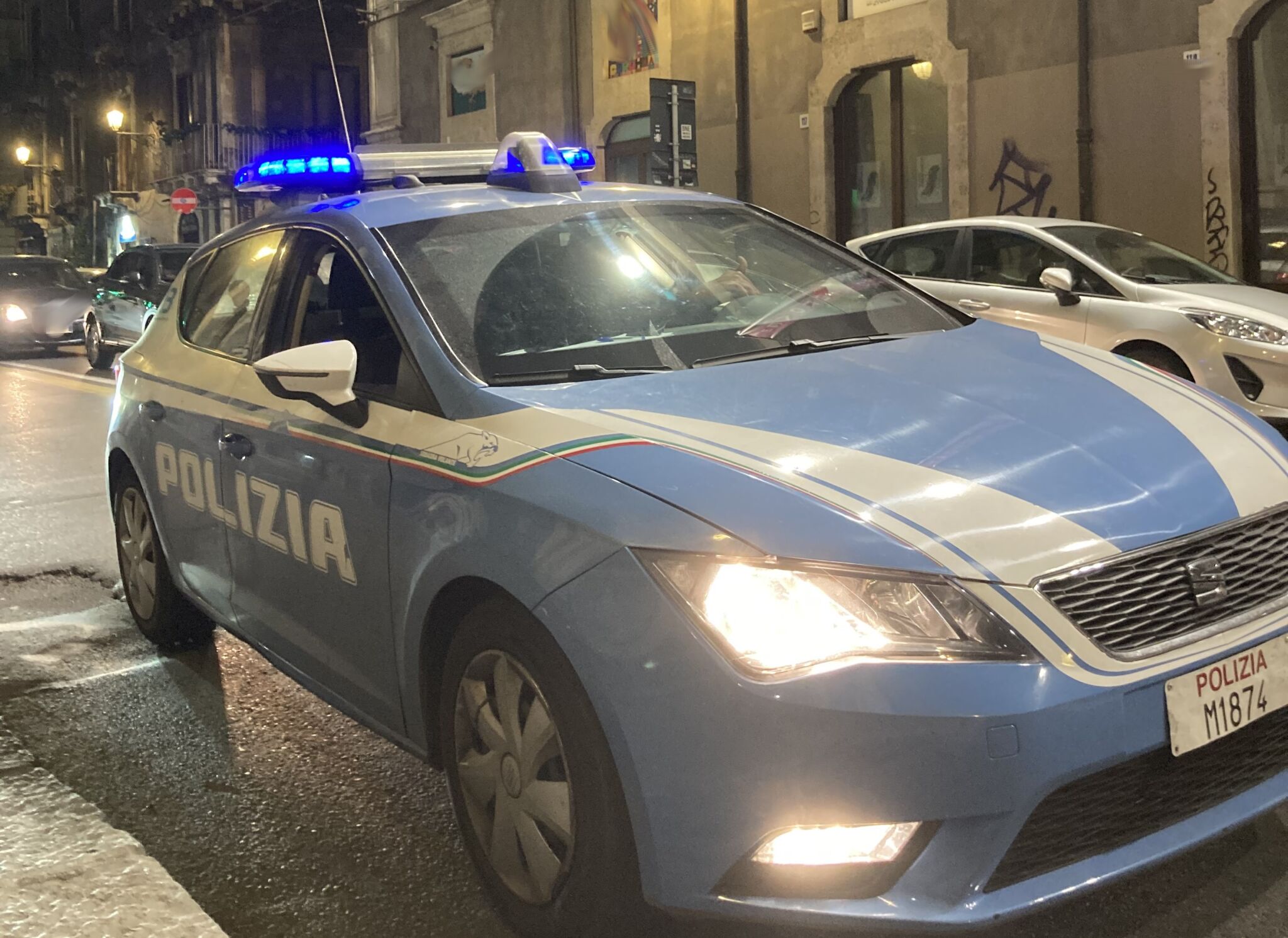 CERCA DI FUGGIRE CON LO SCOOTER APPENA RUBATO ARRESTATO IN FLAGRANZA DALLA POLIZIA DI STATO Catania, tenta di rubare uno scooter: arrestato dalla Polizia
