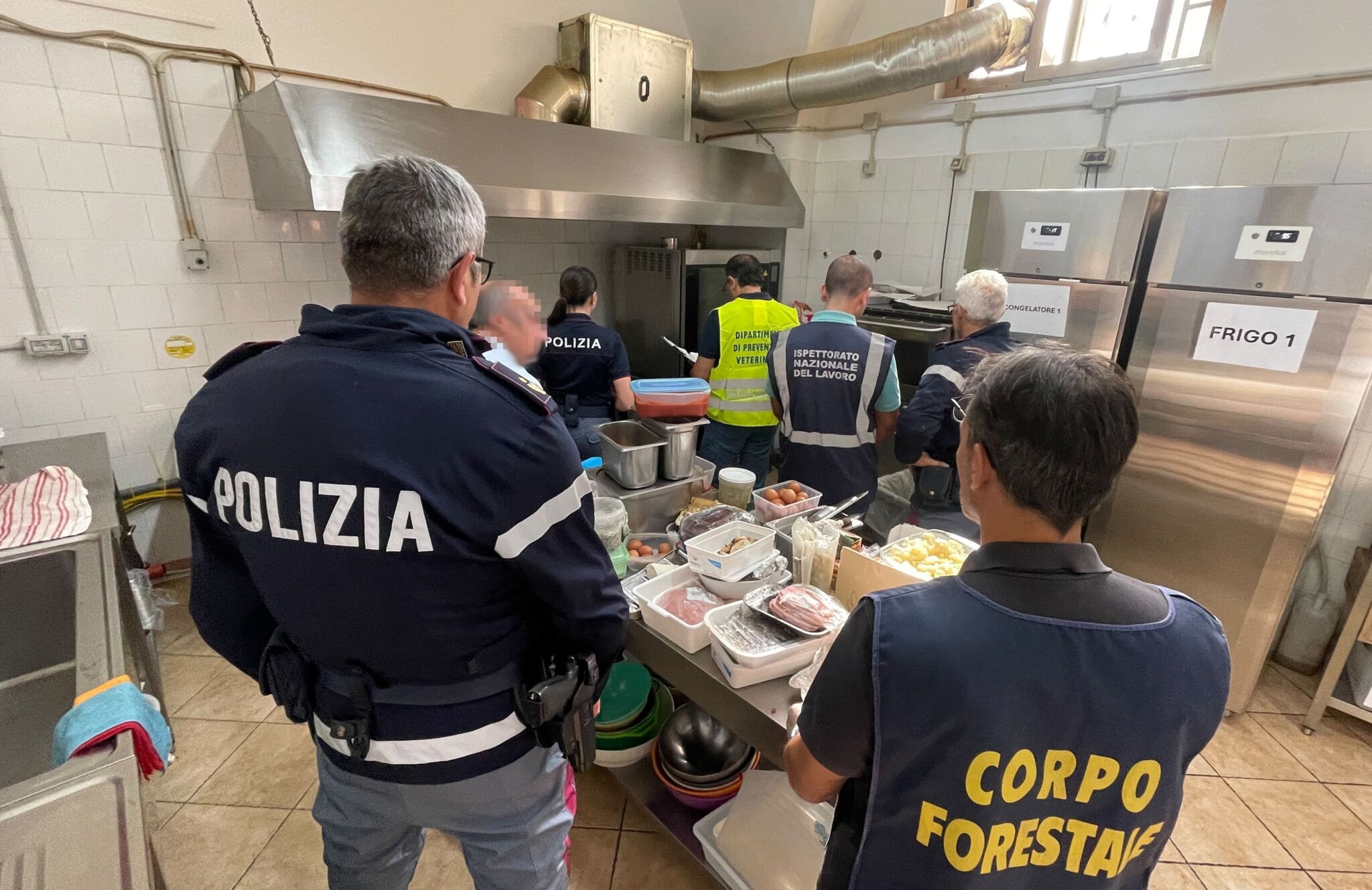 Riposto, controlli a tappeto: sanzioni tra locali e automobilisti