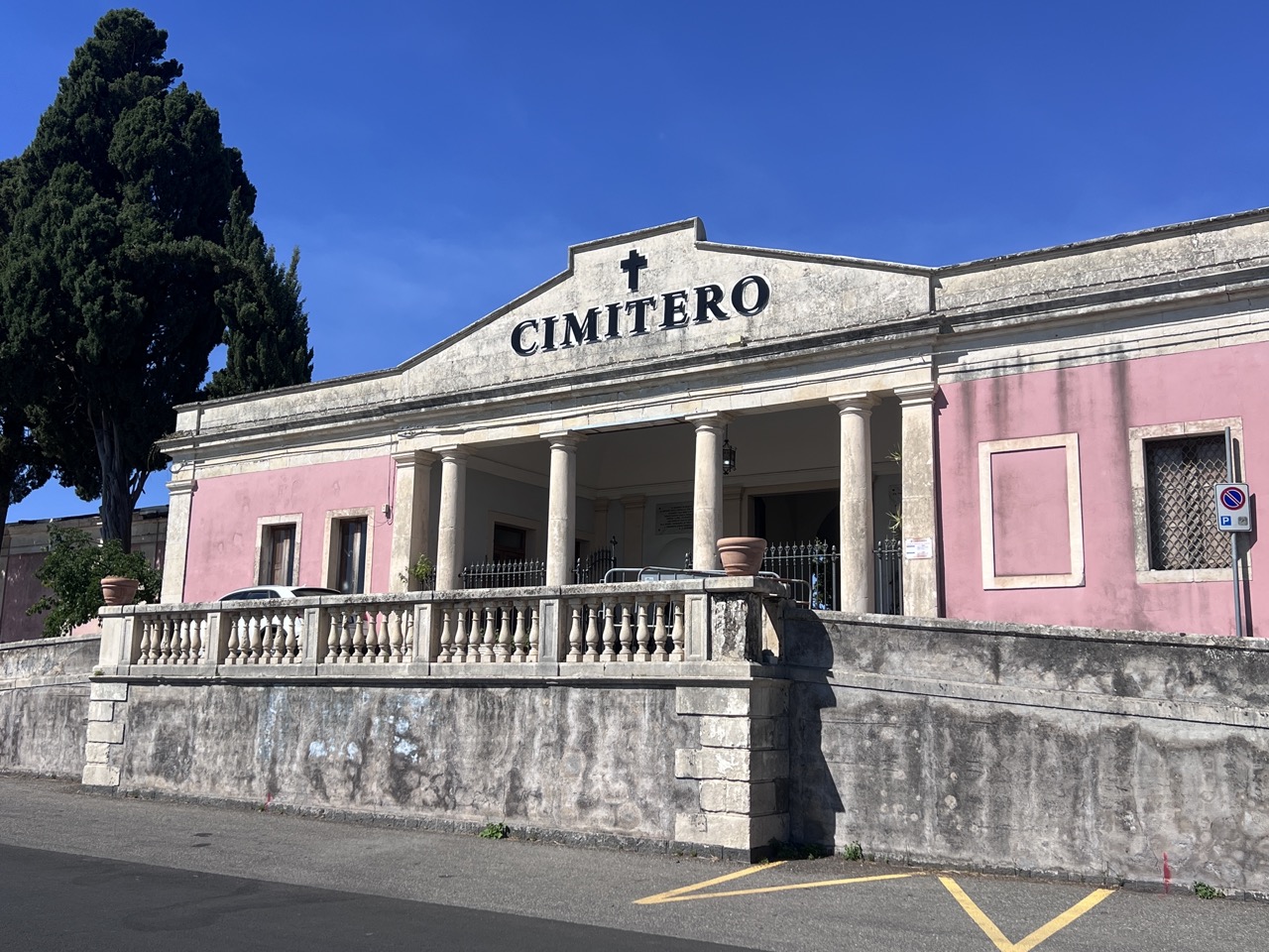 Cimitero Riposto Cimitero aperto con orario continuato per Ognissanti