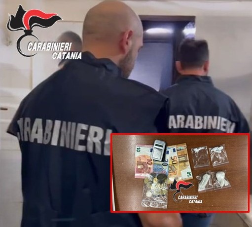 Foto Catania Crack venduto in casa: due arresti vicino via Acquicella