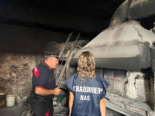 controlli panificio acireale Controlli dei Carabinieri alle attività commerciali: chiuso un panificio